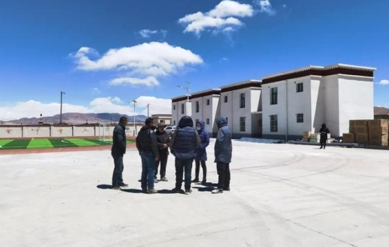 西藏日喀则仲巴县小学2万平空气能供热系统正式完工